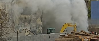 https://www.tp24.it/immagini_articoli/06-12-2022/1670334400-0-un-incendio-distrugge-un-capannone-nell-area-artigianale-di-salemi-le-foto.jpg