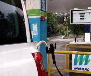 https://www.tp24.it/immagini_articoli/07-10-2021/1633612766-0-non-solo-benzina-e-diesel-adesso-aumenta-il-prezzo-del-metano.jpg
