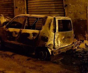 https://www.tp24.it/immagini_articoli/08-03-2017/1488952612-0-mazara-due-auto-a-fuoco-in-via-volta.jpg