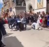 https://www.tp24.it/immagini_articoli/10-04-2023/1681079889-0-le-processioni-con-incidenti-in-sicilia-scivolano-i-portatori-e-le-statue-cadono-video.jpg