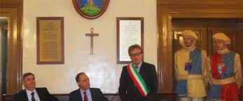https://www.tp24.it/immagini_articoli/10-09-2013/1378794798-0-il-sindaco-di-castelvetrano-incontra-il-nuovo-prefetto-falco.jpg