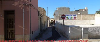 https://www.tp24.it/immagini_articoli/10-12-2016/1481364379-0-campobello-di-mazara-interrogazione-del-m5s-sulla-segnaletica-stradale.jpg