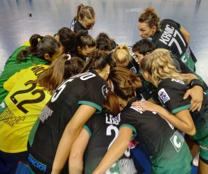 https://www.tp24.it/immagini_articoli/11-10-2020/1602396442-0-una-nuova-vittoria-per-ac-life-style-handball-erice-nella-serie-a-beretta.jpg