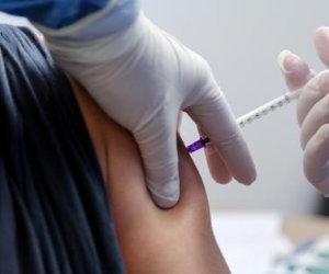 https://www.tp24.it/immagini_articoli/12-04-2021/1618249365-0-la-campagna-vaccinale-in-sicilia-quasi-800-farmacie-disponibili-alle-somministrazioni.jpg