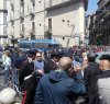 https://www.tp24.it/immagini_articoli/12-09-2016/1473670126-0-la-polizia-carica-i-manifestanti-contro-renzi-a-catania.jpg
