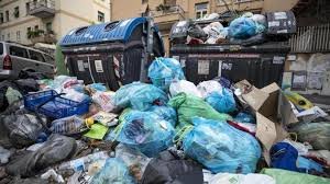 https://www.tp24.it/immagini_articoli/13-08-2018/1534177395-0-rifiuti-trapani-sicilia-sbaglia-paga-farlo-sono-famiglie.jpg