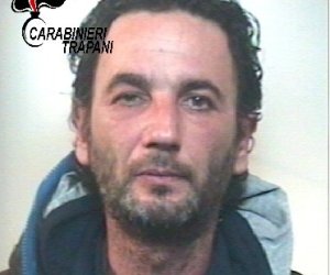 https://www.tp24.it/immagini_articoli/14-03-2016/1457957054-0-alcamo-nascondeva-droga-in-casa-arrestato-dai-carabinieri.jpg