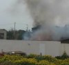 https://www.tp24.it/immagini_articoli/14-04-2018/1523728791-0-marsala-fuoco-magazzino-fossarunza-distrutta-moto-materiale-edile.jpg