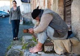 https://www.tp24.it/immagini_articoli/14-12-2018/1544790739-0-italia-milioni-persone-poverta-assoluta-reddito-cittadinanza.jpg