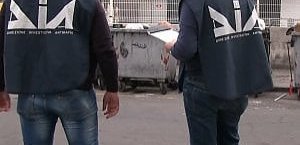 https://www.tp24.it/immagini_articoli/16-03-2018/1521183776-0-tangenti-rifiuti-arresti-perquisizioni-catania-roma-milano.jpg