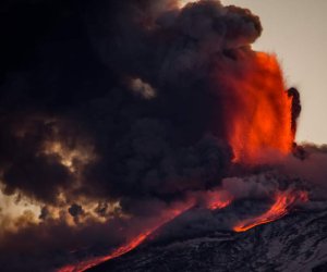 https://www.tp24.it/immagini_articoli/17-02-2021/1613541004-0-mount-etna-erupts-in-sicily.jpg