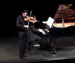 https://www.tp24.it/immagini_articoli/17-05-2023/1684333113-0-marsala-al-teatro-sollima-il-concerto-il-violino-virtuoso-di-jose-manuel-alvarez-losada.jpg