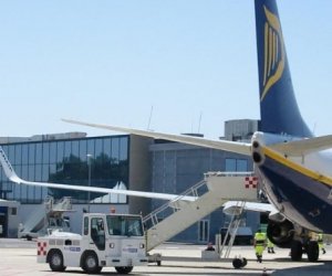 https://www.tp24.it/immagini_articoli/17-07-2016/1468779681-0-aeroporto-di-birgi-i-nodi-airgest-e-ryanair-e-le-possibili-soluzioni-che-non-arrivano.jpg