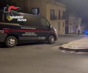 https://www.tp24.it/immagini_articoli/18-03-2023/1679147114-0-il-falso-allarme-a-partanna-la-ricostruzione-dei-carabinieri.jpg