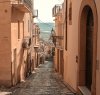 https://www.tp24.it/immagini_articoli/19-01-2022/1642571975-0-airbnb-wants-someone-to-live-in-sicily-rent-free-for-a-year-and-you-can-bring-a-friend.jpg