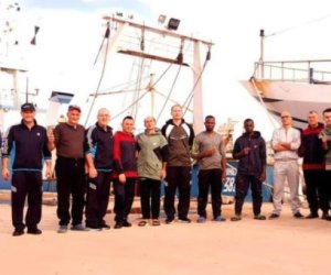 https://www.tp24.it/immagini_articoli/20-04-2021/1618874371-0-mazara-i-pescatori-sequestrati-chiedono-un-milione-a-testa-al-governo-libico.jpg