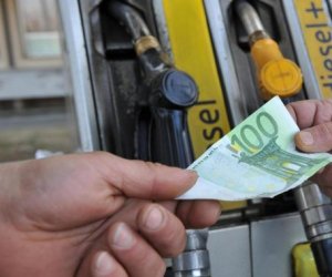 https://www.tp24.it/immagini_articoli/20-05-2018/1526826483-0-aumenta-prezzo-petrolio-carburante-ecco-prezzi-provincia-trapani.jpg