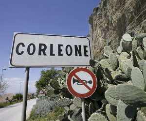 https://www.tp24.it/immagini_articoli/20-09-2020/1600581549-0-wedding-leads-to-covid-surge-in-sicilian-town-corleone.jpg