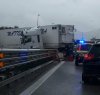 https://www.tp24.it/immagini_articoli/23-02-2018/1519390666-0-incidente-palermomazara-sbanda-invade-laltra-corsia-traffico-tilt.jpg