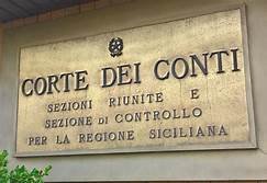 https://www.tp24.it/immagini_articoli/24-02-2021/1614131393-0-sei-furbetti-del-cartellino-nbsp-condannati-a-risarcire-la-regione-siciliana-nbsp.jpg
