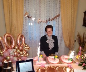 https://www.tp24.it/immagini_articoli/24-03-2021/1616592433-0-petrosino-nonna-antonia-lentini-festeggia-i-suoi-cento-anni.jpg