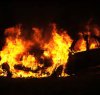 https://www.tp24.it/immagini_articoli/24-12-2018/1545656663-0-castelvetrano-auto-distrutta-dalle-fiamme-adua.jpg