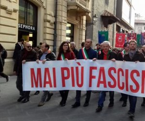 https://www.tp24.it/immagini_articoli/26-02-2018/1519667646-0-strumentalizzazione-fascismo-dellantifascismo.jpg