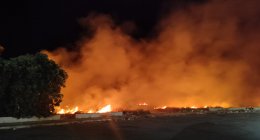 https://www.tp24.it/immagini_articoli/26-06-2022/1656223581-0-marsala-incendio-nella-notte-al-vecchio-molo-del-lungomare-florio.jpg