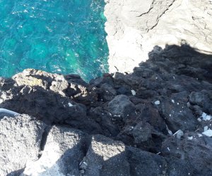 https://www.tp24.it/immagini_articoli/27-08-2019/1566901483-0-degrado-pericoli-turisti-fuga-hotel-pantelleria.jpg