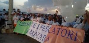 https://www.tp24.it/immagini_articoli/27-09-2020/1601185020-0-i-pescherecci-di-mazara-sequestrati-la-libia-chiede-uno-scambio-di-priogionieri-nbsp.jpg