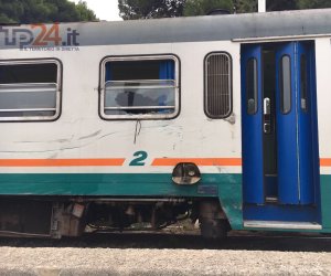 https://www.tp24.it/immagini_articoli/28-06-2019/1561709868-0-marsala-treno-trapani-fermo-minuti-stazione-spagnola.jpg