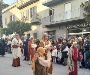 https://www.tp24.it/immagini_articoli/29-03-2024/1711707082-0-marsala-le-emozioni-nbsp-della-processione-del-giovedi-santo-le-immagini-e-il-video.jpg