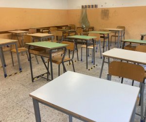 https://www.tp24.it/immagini_articoli/30-05-2023/1685471121-0-in-sicilia-stanno-sparendo-piu-di-100-scuole-e-il-pnrr-non-le-salvera.jpg