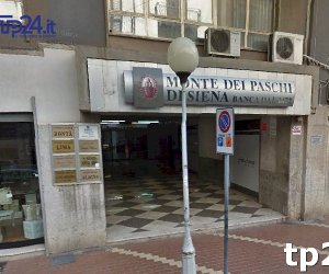 https://www.tp24.it/immagini_articoli/30-09-2017/1506762416-0-usura-bancaria-condannata-lagenzia-monte-paschi-roma-marsala.jpg