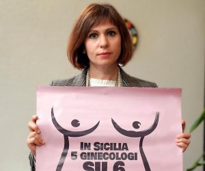 https://www.tp24.it/immagini_articoli/30-11-2021/1638227658-0-aborto-in-sicilia-pochi-medici-nelle-strutture-pubbliche-razza-faccia-qualcosa.jpg