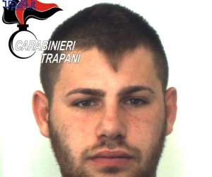 https://www.tp24.it/immagini_articoli/31-03-2017/1490965735-0-furto-ad-erice-i-carabinieri-arrestano-un-ragazzo-di-venti-anni.jpg