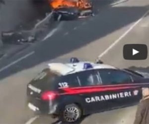 https://www.tp24.it/immagini_articoli/31-03-2020/1585650250-0-video-choc-carabinieri-picchiano-uomo-terra.jpg